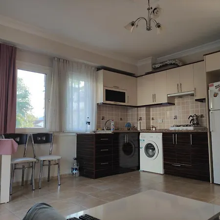 Ξενοδοχείο με διαμερίσματα Cileks 4*